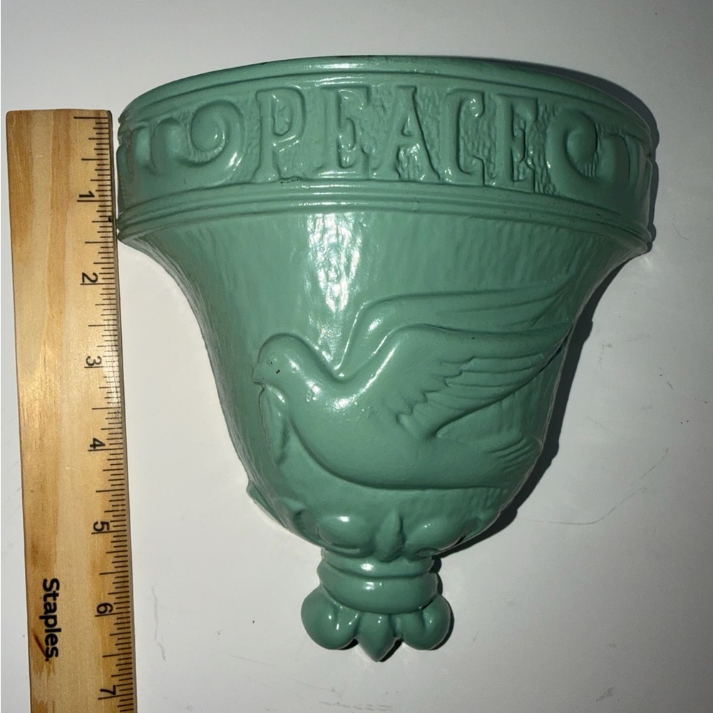 Vintage 1976 Royal Creations Metal Wall Pocket - Peace Dove - Custom sage green - Picture 10 of 11